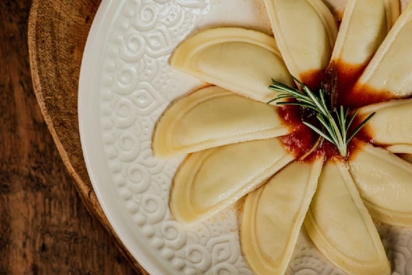 Ravioli Queijo com Presunto