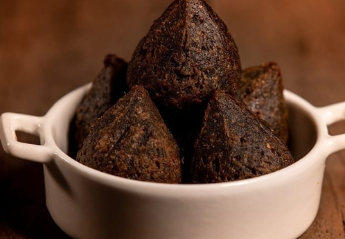 Coxinha de Brigadeiro com Oreo (doce)