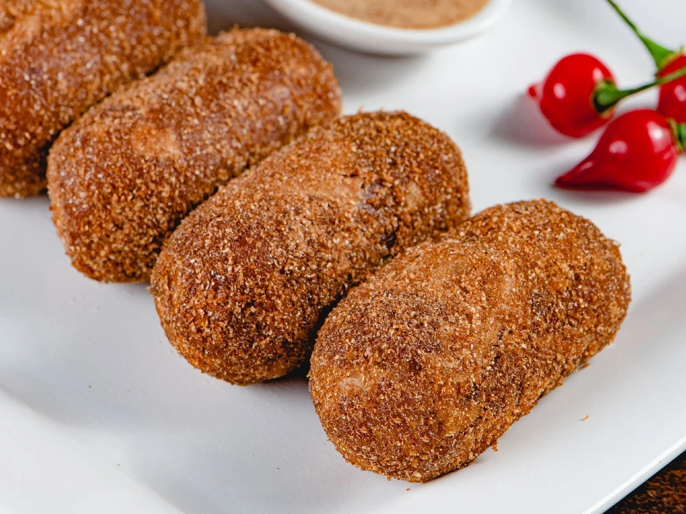 Croquete de Linguiça, Manjericão e Queijo